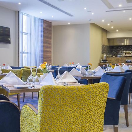 Radisson Blu Plaza Jeddah Hotell Exteriör bild